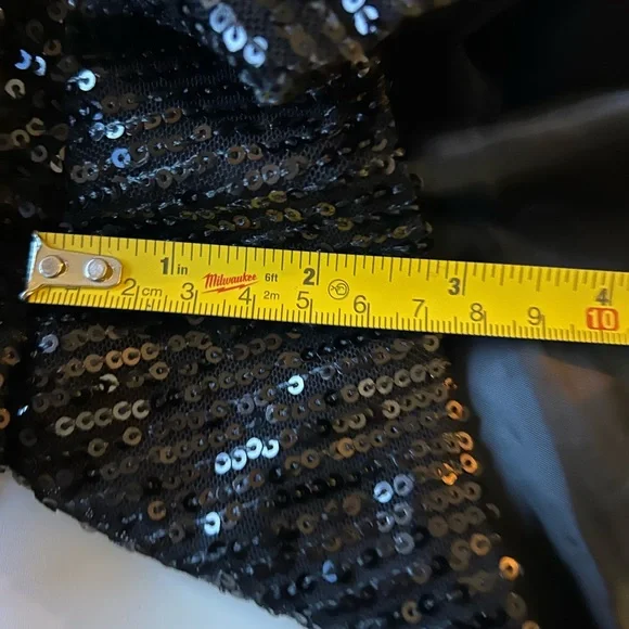 (NWT) Cocktail/Party Sequin V-Neck Wrap Romper (Size M) - Picture 10 of 11